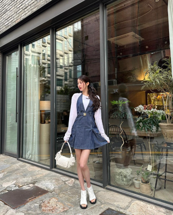 Sns: Show N Style] 데님룩 코디공식② 하나면 준비 끝! 청청한 '원피스' < Sns: Show N Style <  Fashion < 기사본문 - 쇼앤(Shown)